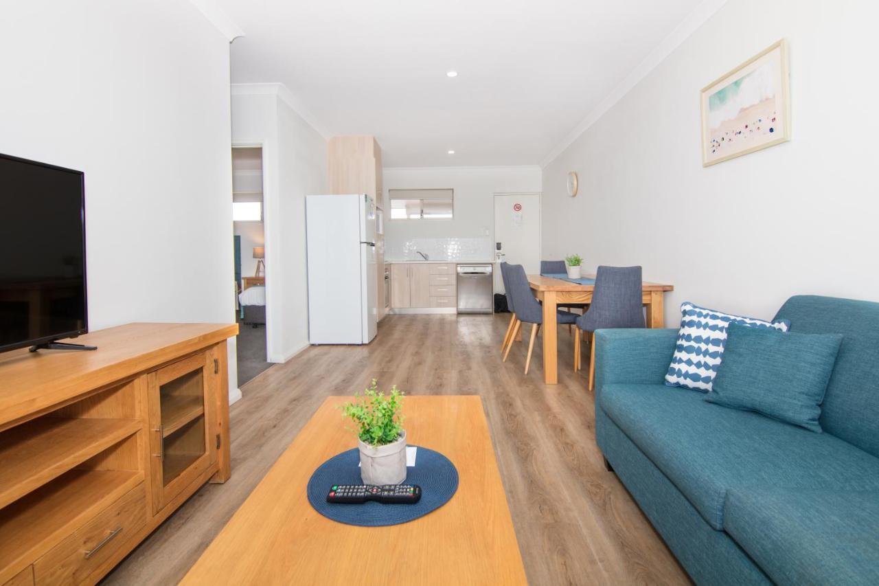 Jurien Bay Motel Apartments Exterior photo