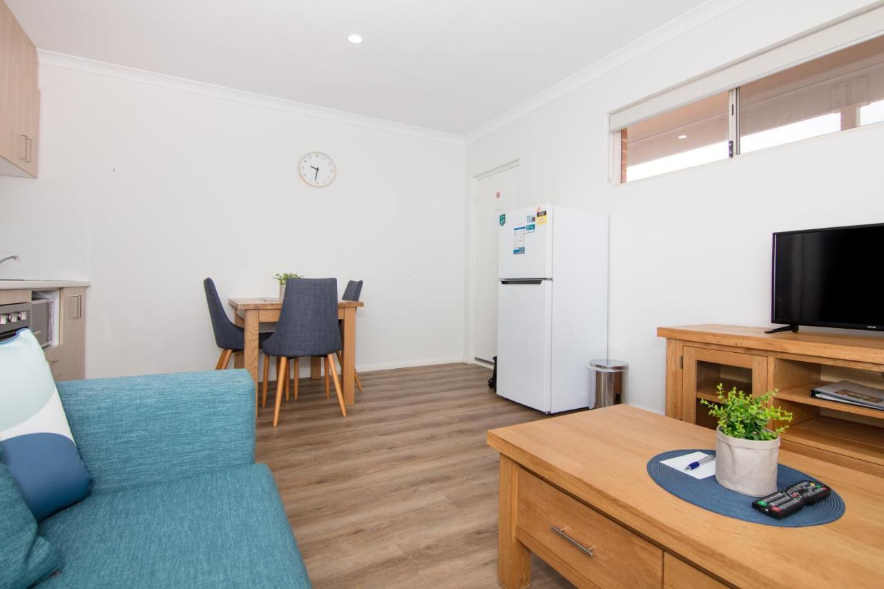 Jurien Bay Motel Apartments Exterior photo