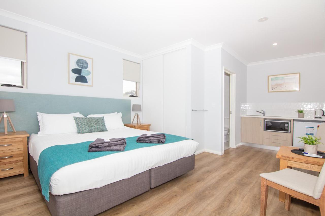 Jurien Bay Motel Apartments Exterior photo